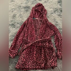 Little Miss Matched kids robe. PINK CHEETAH PRINT. SIZE Large 12/14.